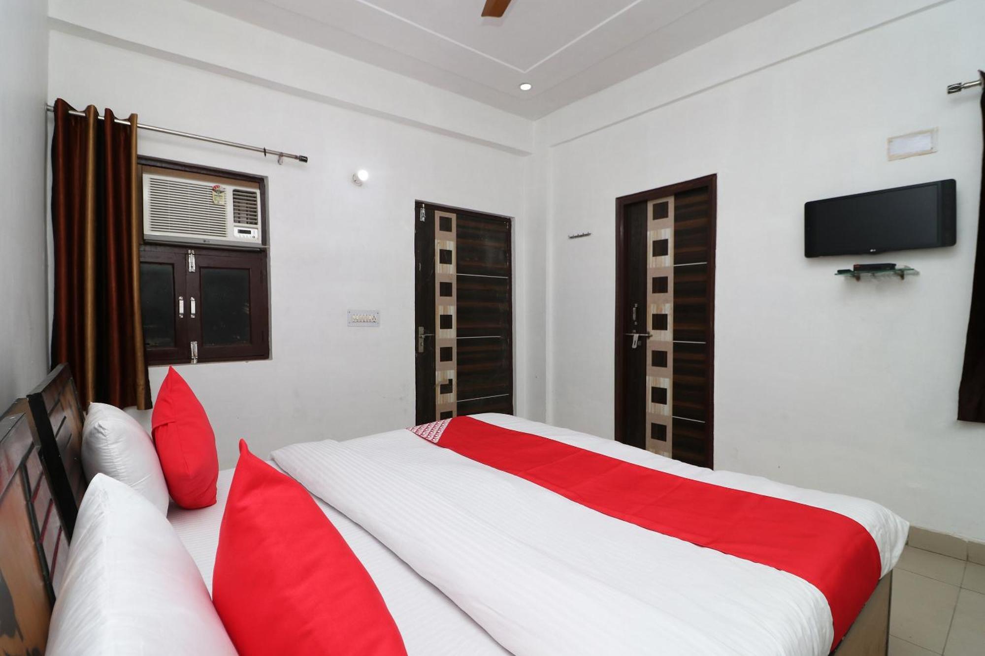 Hotel Four Seasons à Agra  Extérieur photo