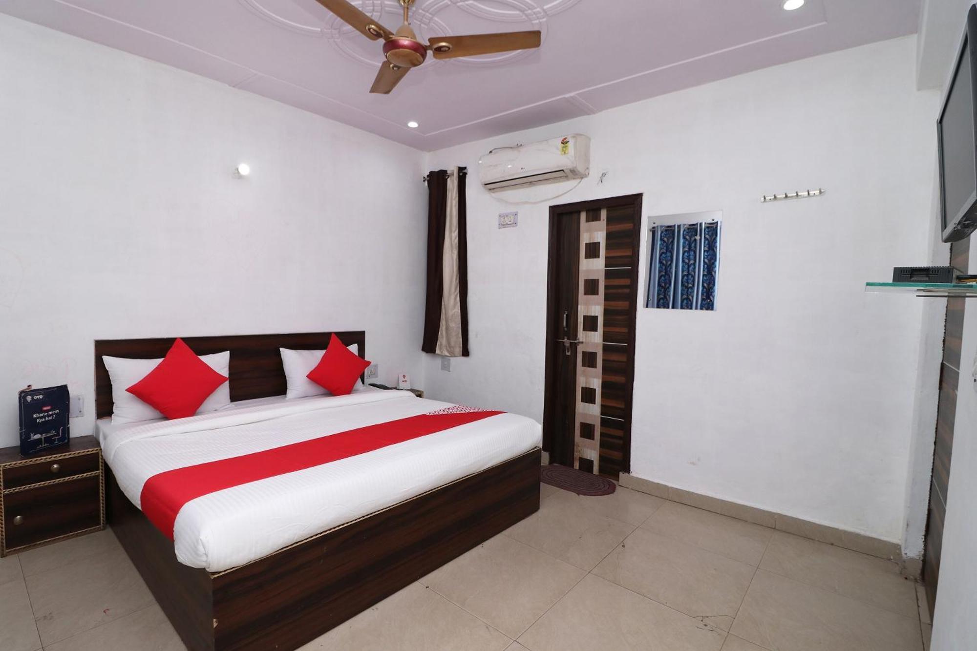 Hotel Four Seasons à Agra  Extérieur photo