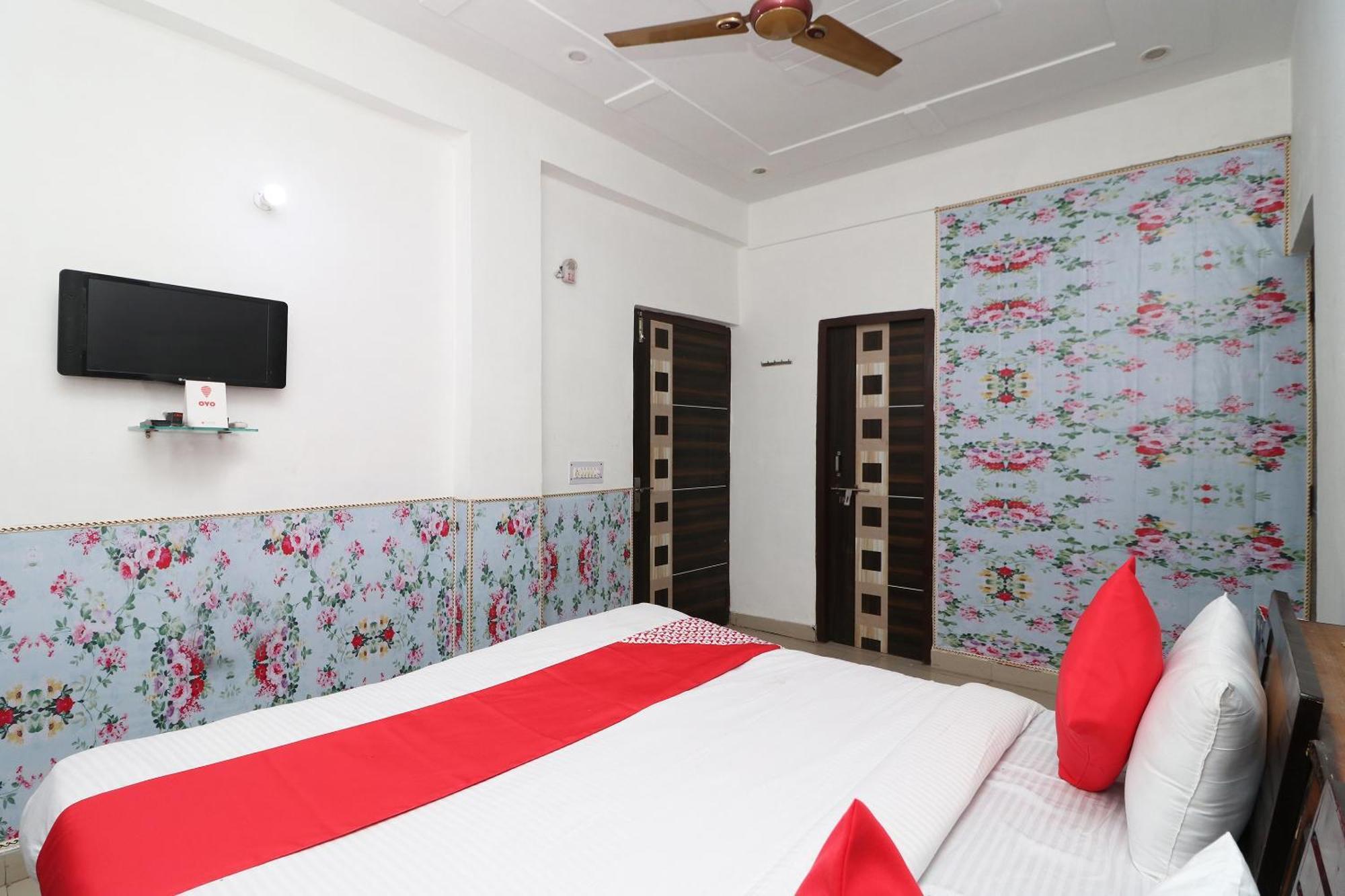 Hotel Four Seasons à Agra  Extérieur photo