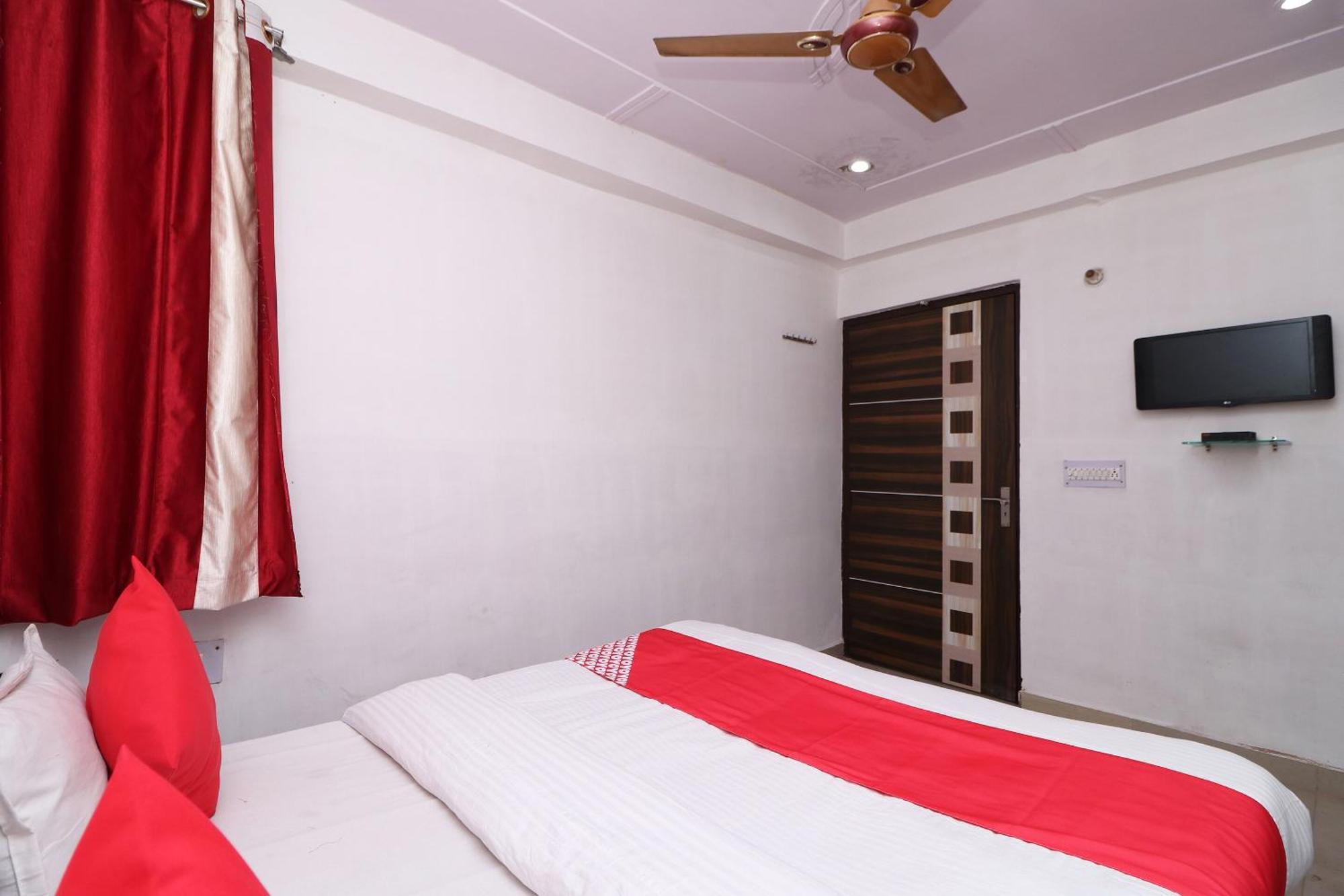 Hotel Four Seasons à Agra  Extérieur photo
